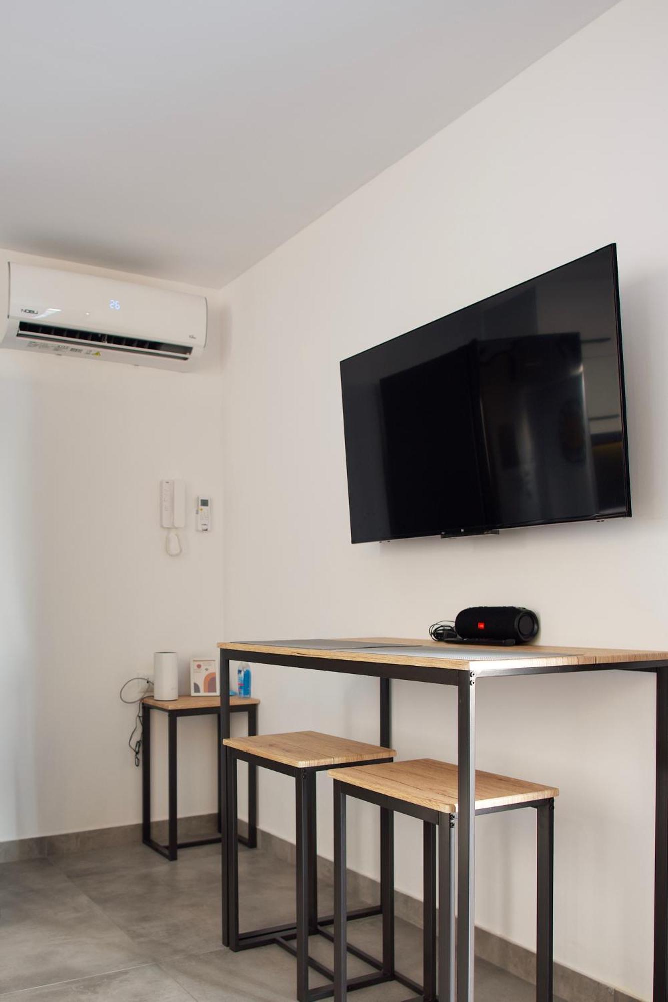 Kiriakos Apartment Kalamata Bagian luar foto