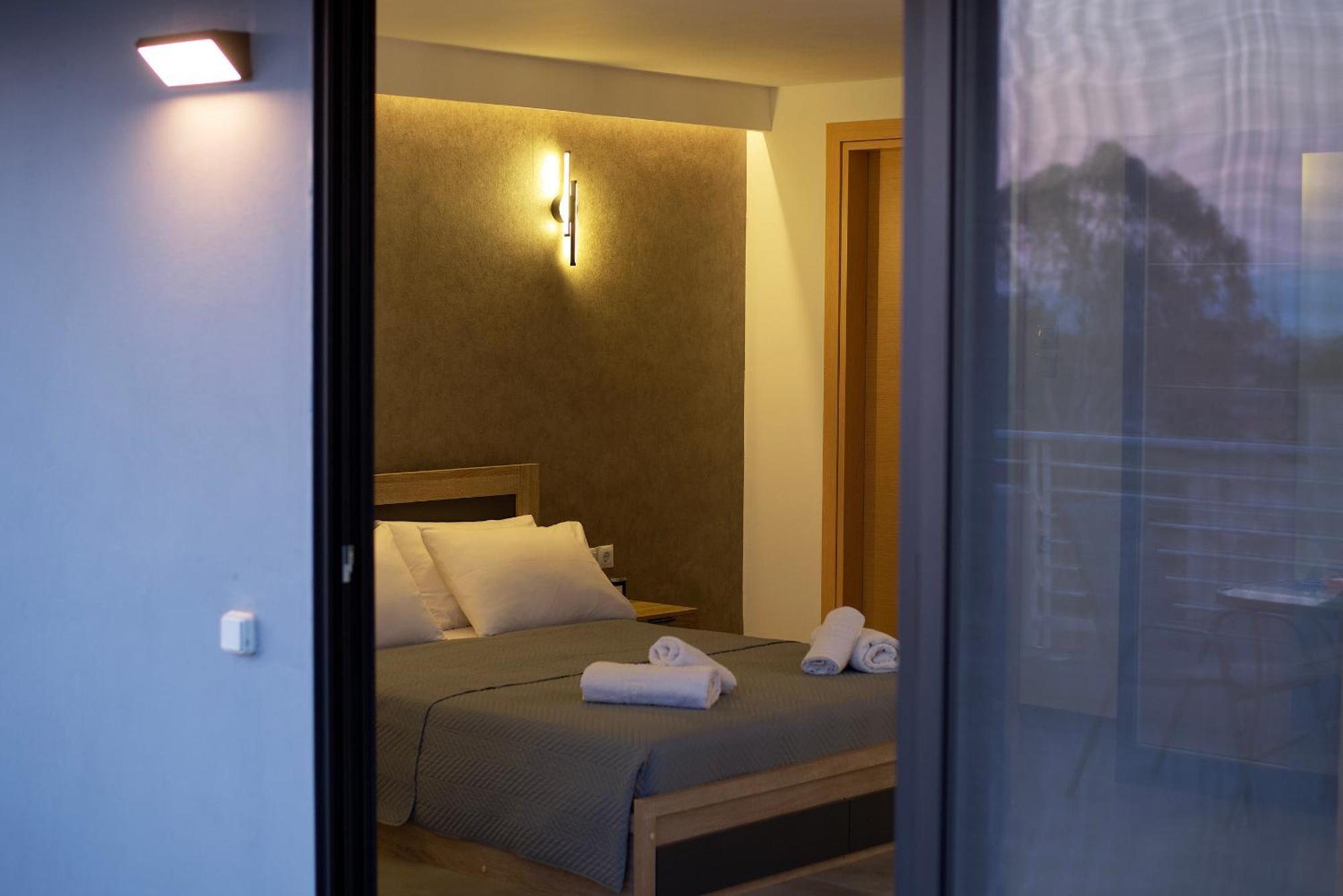 Kiriakos Apartment Kalamata Bagian luar foto